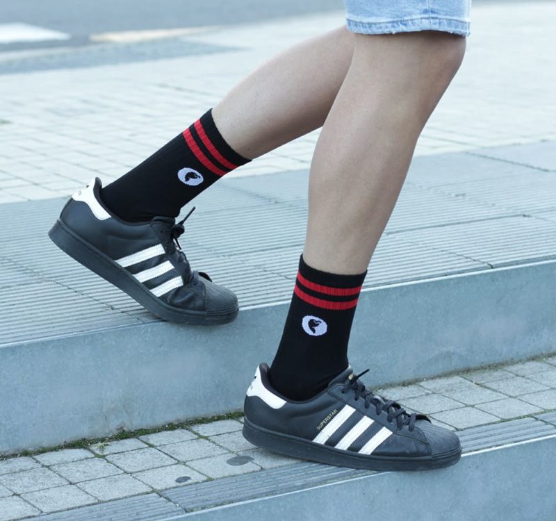 casual negro rojo 03